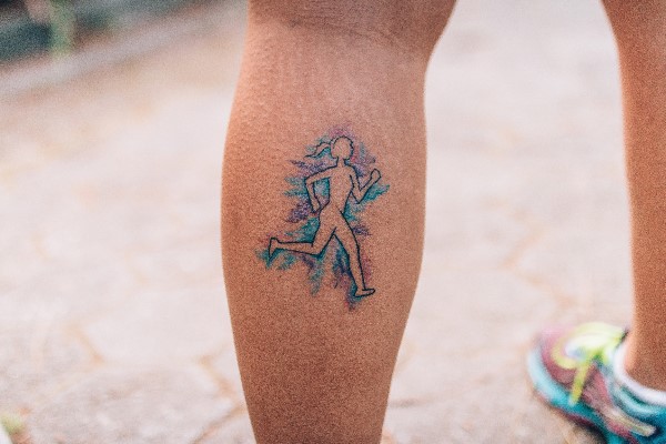Tatuagens de corrida: como atletas estampam seu amor pelo esporte na pele