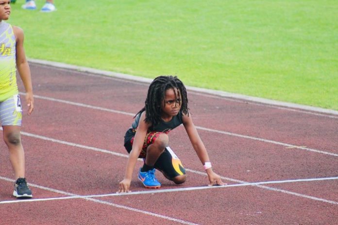 menino de 7 anos corre 100 m em 13 segundos 2