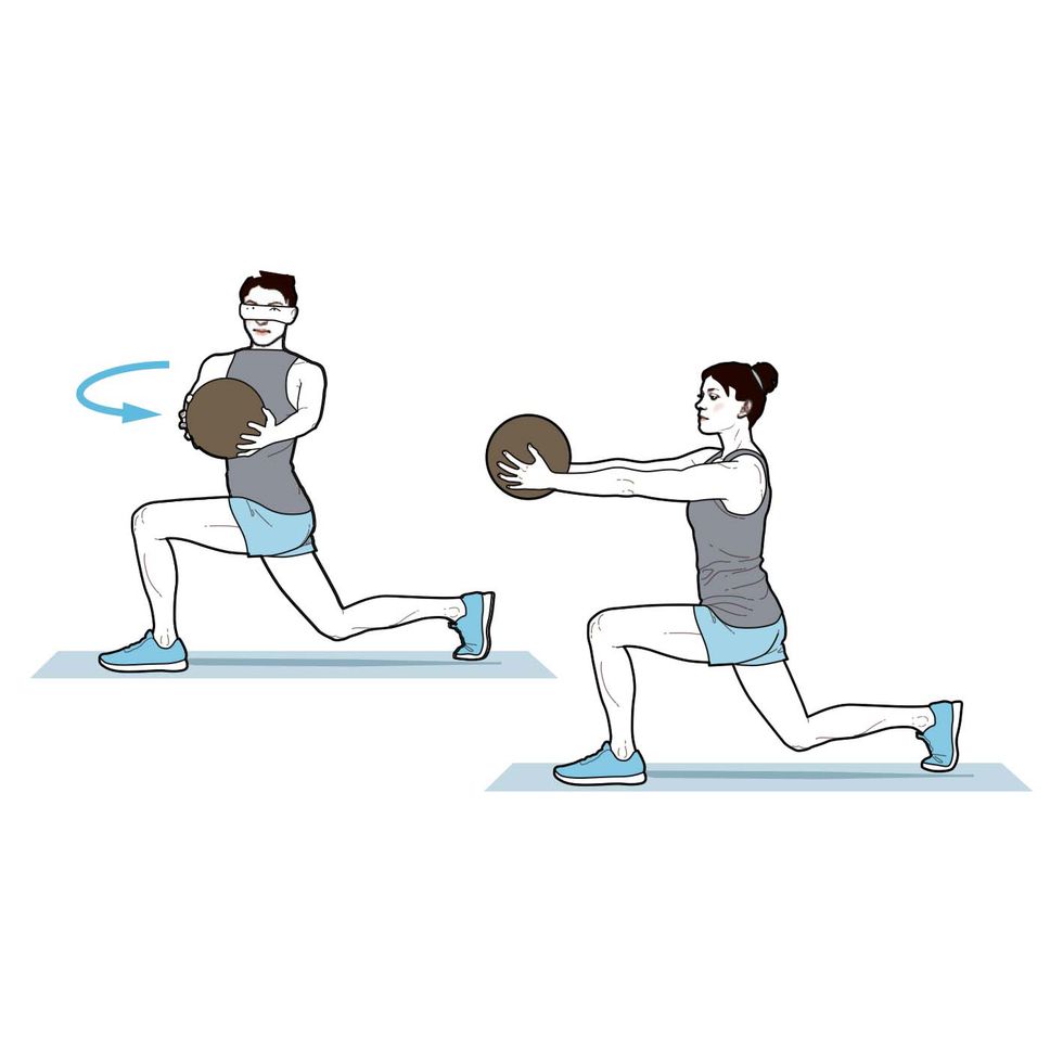 5 exercícios com bola para treinar o corpo todo