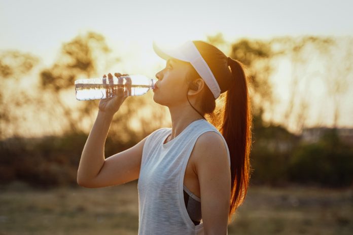 Mitos sobre beber água