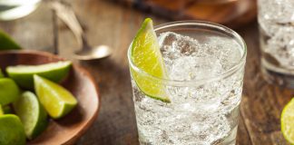 Bebidas alcoólicas para corredores: vodka e água com gás